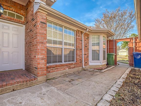 3rd image of 5210 Waltham Ct