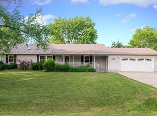 409 Wild Rice Ln, Dixon, IL 61021
