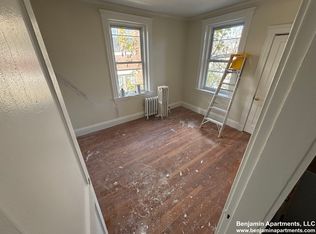 11 James St #3, Brookline, MA 02446