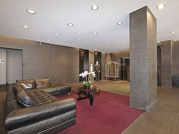 5th image of 200 E 58th St APT 5F