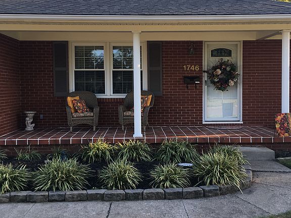 2nd image of 1746 Queens Way Ct
