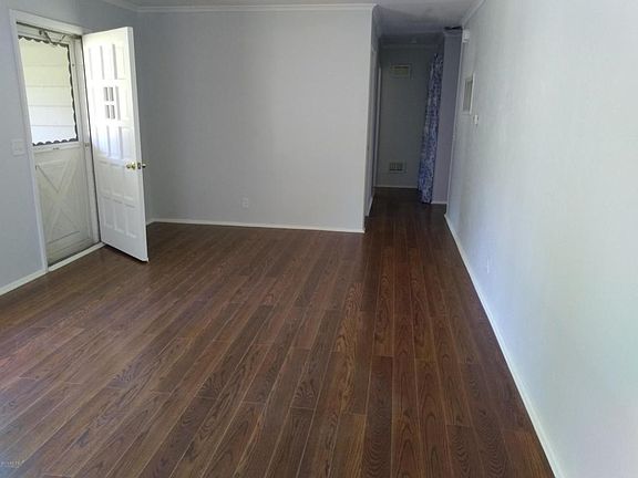 6frontdoorpembrook4211_8