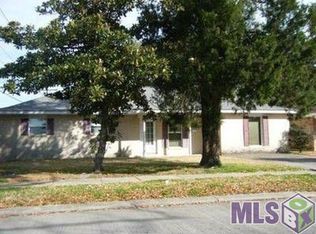 11329 Catalpa Dr, Baton Rouge, LA 70815