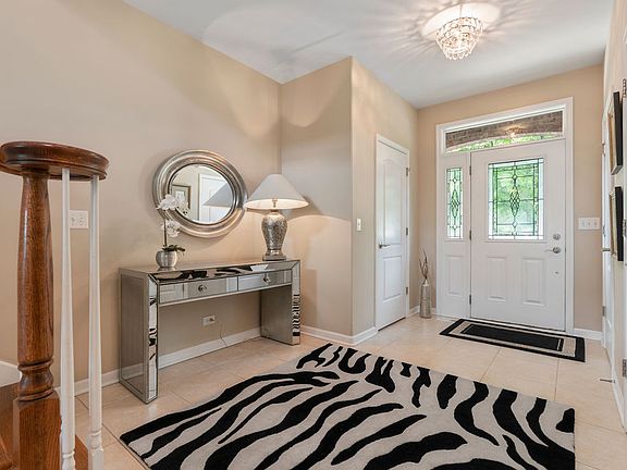 5th image of 180 Carey Trl