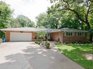 10949 N Sleepy Hollow Rd, Peoria, IL 61615