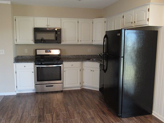 2nd image of 5271 Hutchison Dr