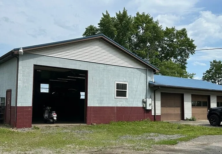 1095 Three Degree Rd — Photo 2
