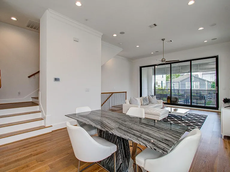1512 Stuart St — Photo 12