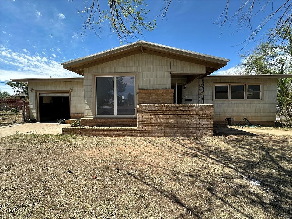 1st image of 701 NE Mustang Dr