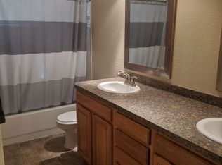 3705 SW 27th St APT 811, Gainesville, FL 32608