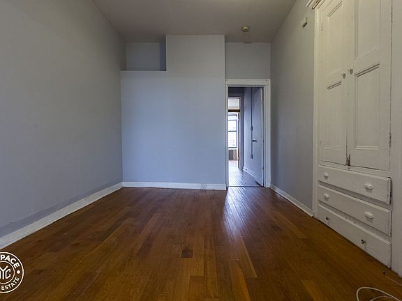 4th image of 1345 Dekalb Ave APT 3r