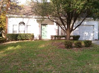 2032 David Earl Dr, Charlotte, NC 28213