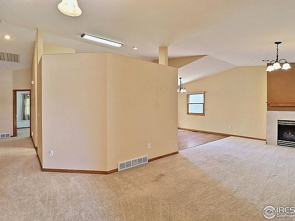 4th image of 913 N 4th St