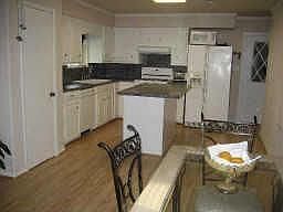 5th image of 410 W Cattle Dr