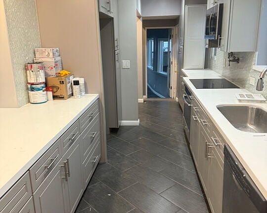 4th image of 3211 W 78th St