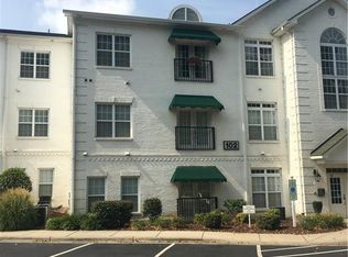 102-303 Sunset Cir, Greensboro, NC 27408