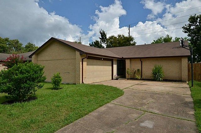 1st image of 7615 Loro Linda Dr