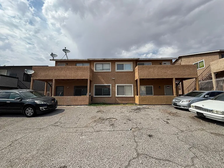6940 Hopkins Dr #B — Photo 1