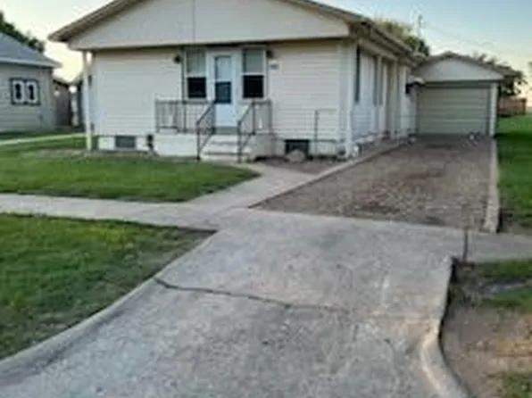 108 W Maple St, Coldwater, KS 67029