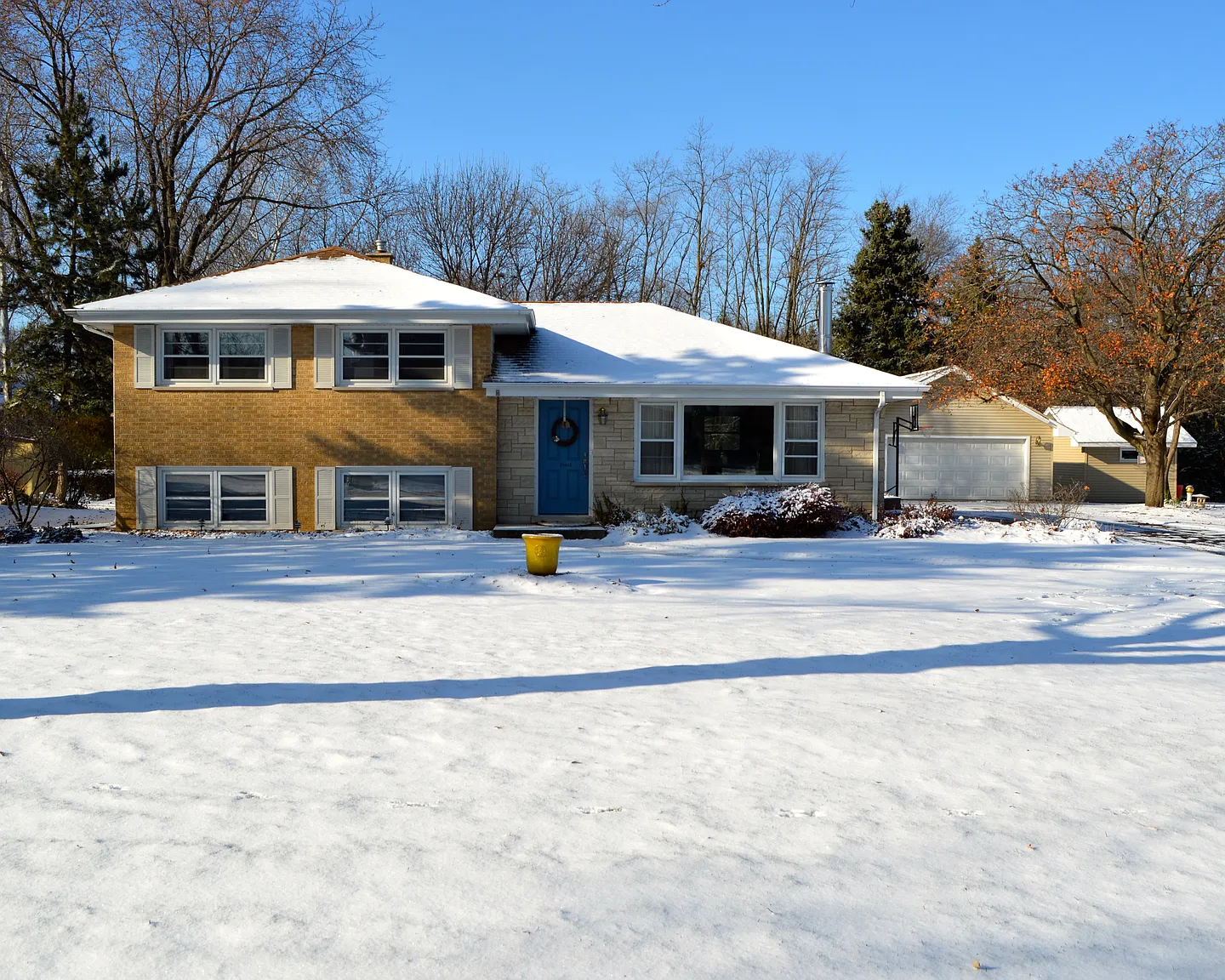 1S464 Lewis Ave photo 1
