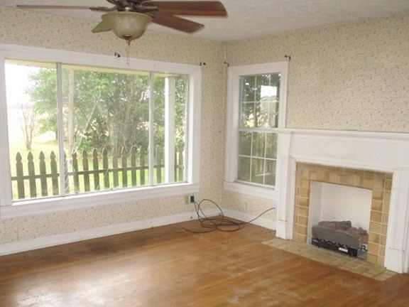 4th image of 14296 Hwy 64 W