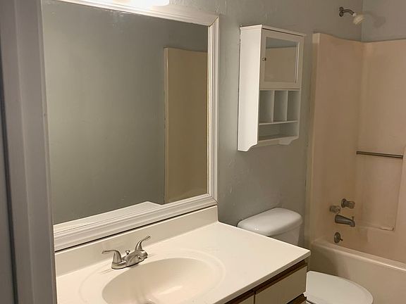 5th image of 13676 Greenview Ave
