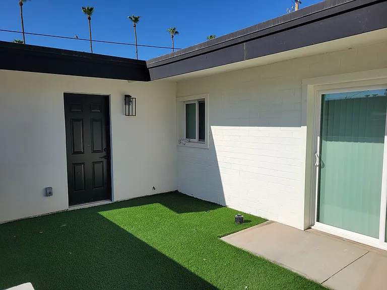 E Monterey Way — Photo 4