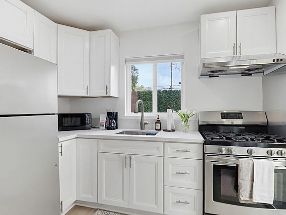 5th image of 3281 New Jersey Ave