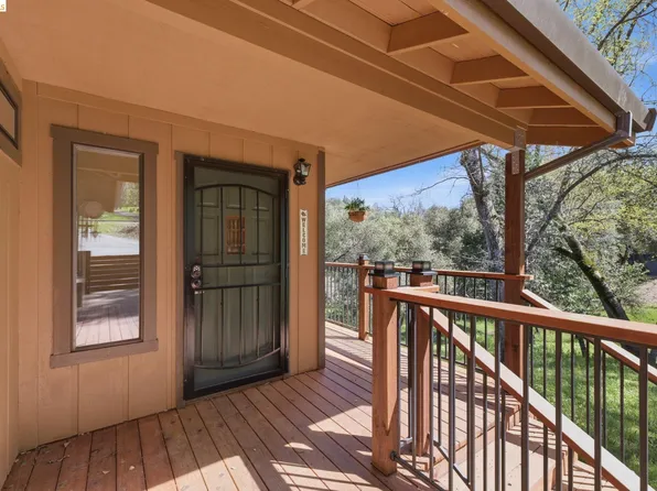13133 Wells Fargo Dr, Groveland, CA 95321