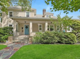 125 Sun Haven Dr, New Rochelle, NY 10801