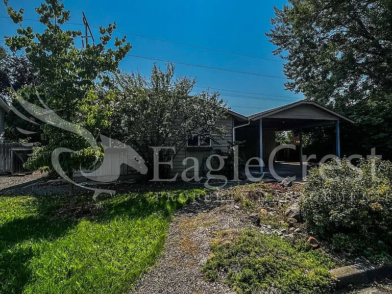 1130 SE Colonial Dr — Photo 2