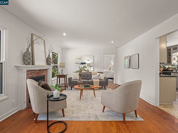 4th image of 2157 Whyte Park Ave