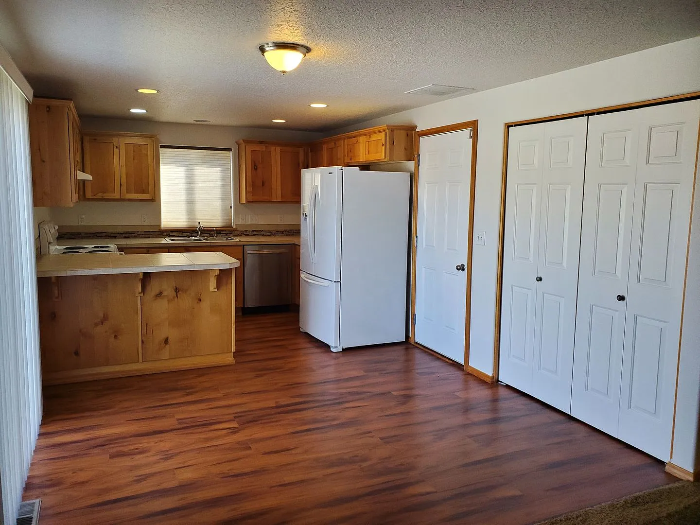 3-Bedroom House in Newberg — Photo 4