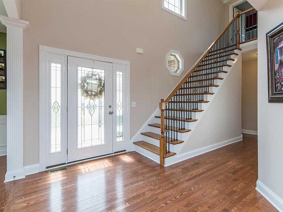 4th image of 4035 Port Royal Dr
