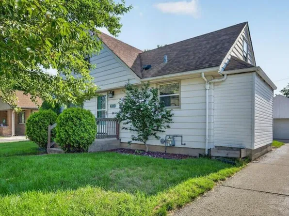 4310 S Iowa AVENUE, Saint Francis, WI 53235