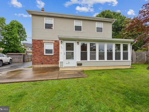 739 Brooke Cir, Morton, PA 19070