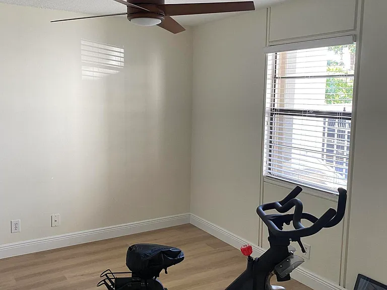 501 SW 11th Pl #106 — Photo 30