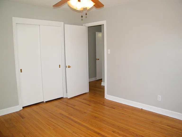 108 Coleraine Dr — Photo 11