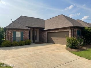 818 Stones Throw Dr, Brandon, MS 39042