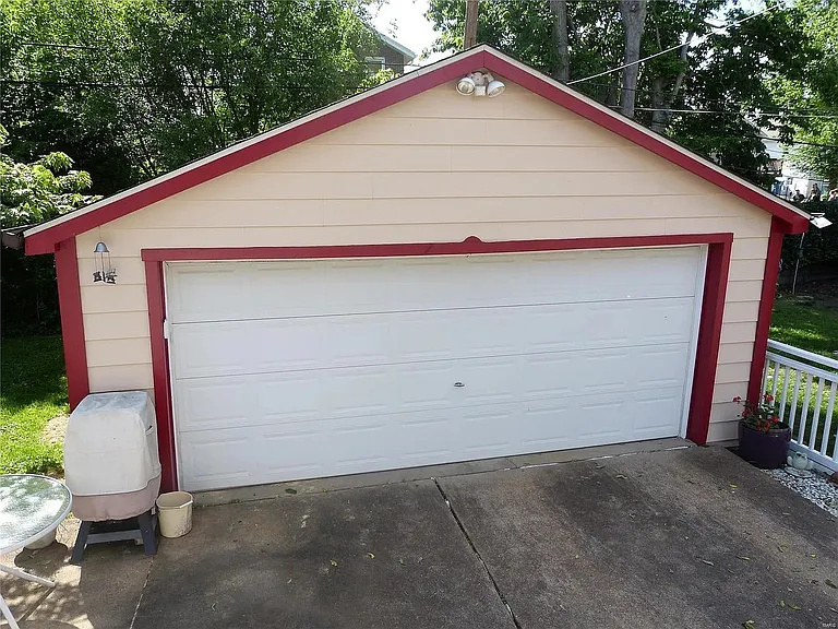 9043 Kathleen Ave — Photo 4