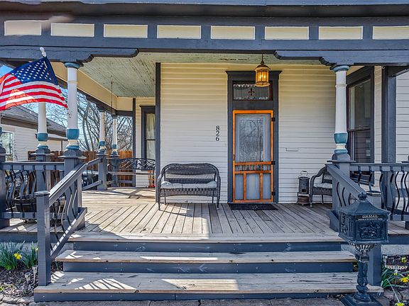 3rd image of 826 W Morton St