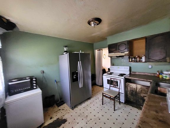 4th image of 1211 Cedar St