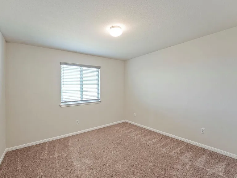 202 Driftwood Ln — Photo 11