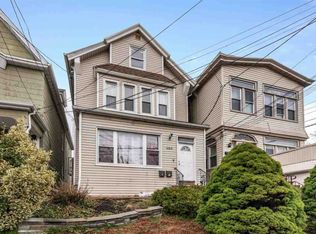 480 Avenue E #2, Bayonne, NJ 07002