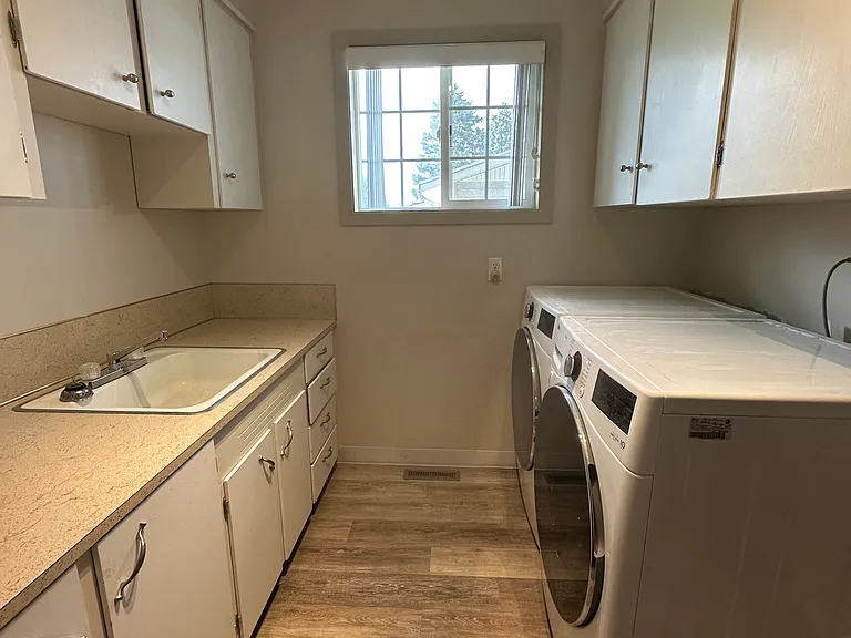 2405 SW Marshall Ave — Photo 24