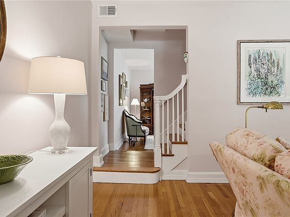 5th image of 1439 Severn St