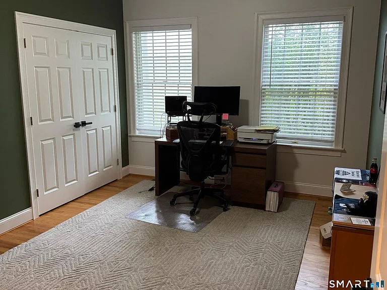 556 Hill St — Photo 25