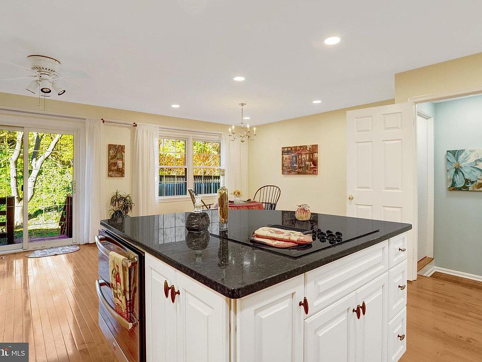 1st image of 6122 Old Brentford Ct