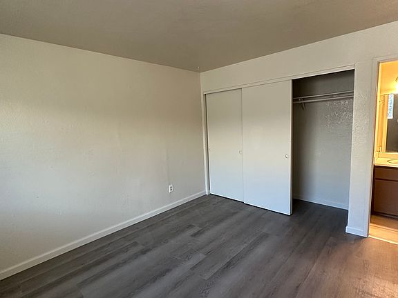 5th image of 4949 Greensboro Way