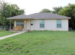1613 Avenue K, Brownwood, TX 76801